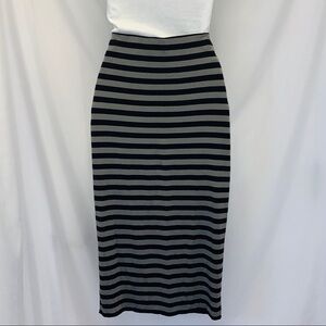 𝅺VINCE Camuto Tube Skirt/ Size Small